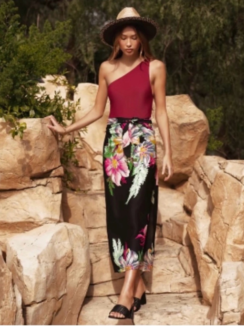 NWT Walter Baker Paradise Sarong In Grand Magnolia OSFA - Can Fit Plus Sizes
